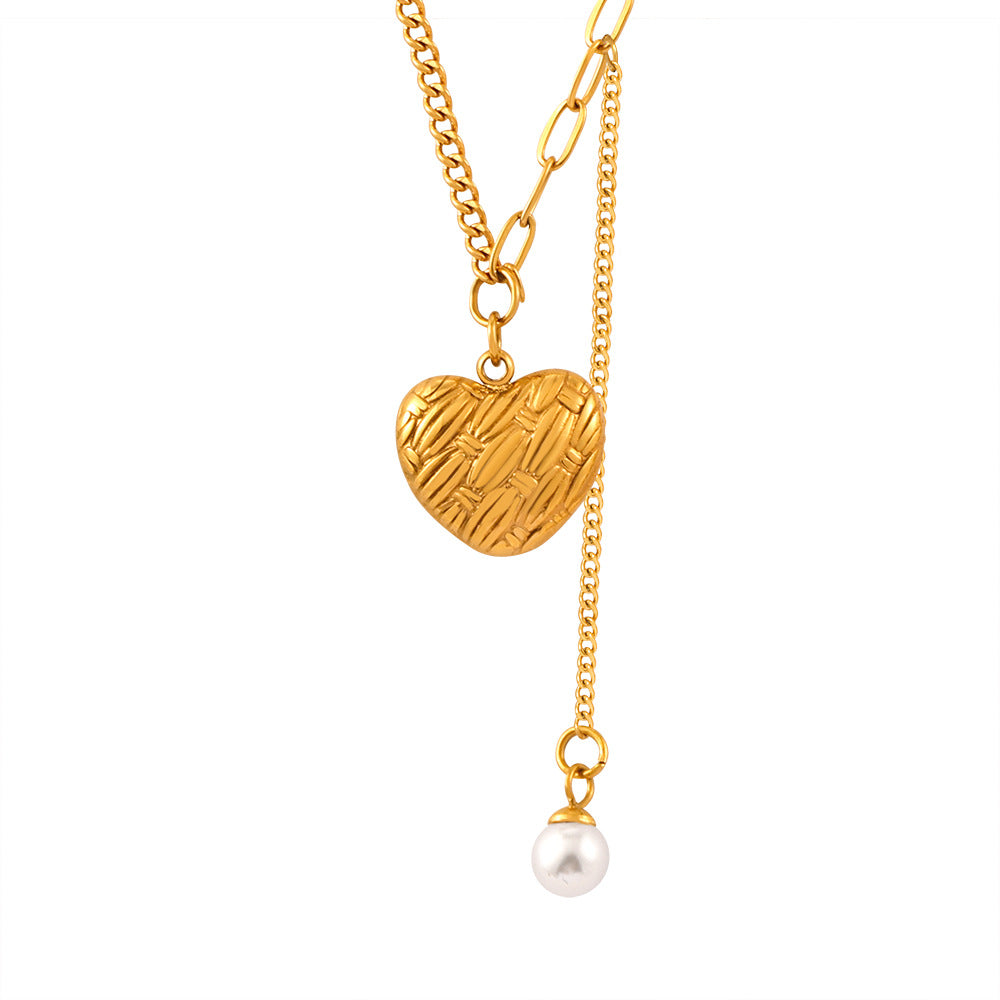 Engraved Design Heart Pendant Necklace